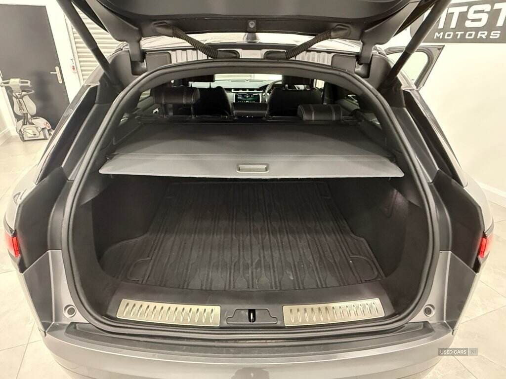 Mar 2020 Land Rover Range Rover Velar 3.0 D300 R-Dynamic HSE 5dr Auto