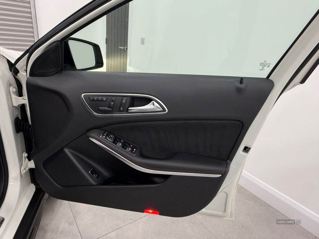 Mar 2016 Mercedes-Benz GLA GLA 220d 4Matic AMG Line 5dr Auto [Prem Plus]