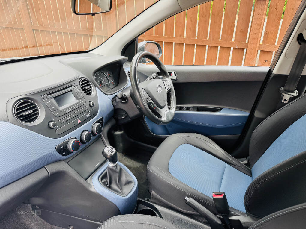 Sep 2014 Hyundai i10 1.0 Premium 5dr