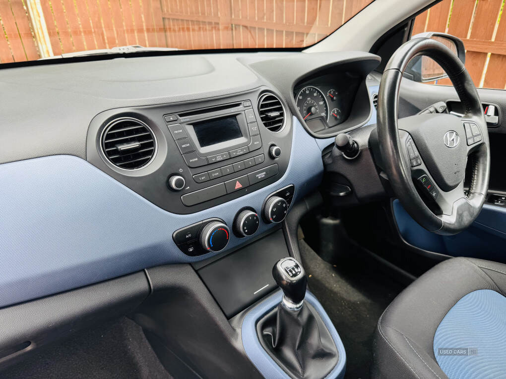 Sep 2014 Hyundai i10 1.0 Premium 5dr