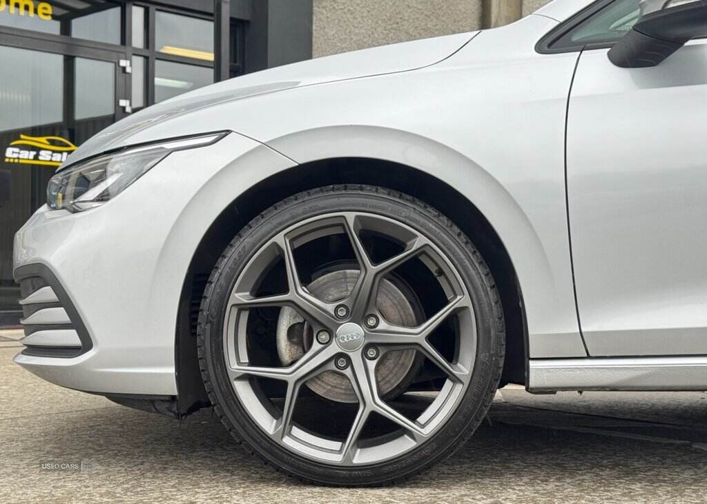 Feb 2023 Volkswagen Golf 2.0 TDI Life 5dr DSG