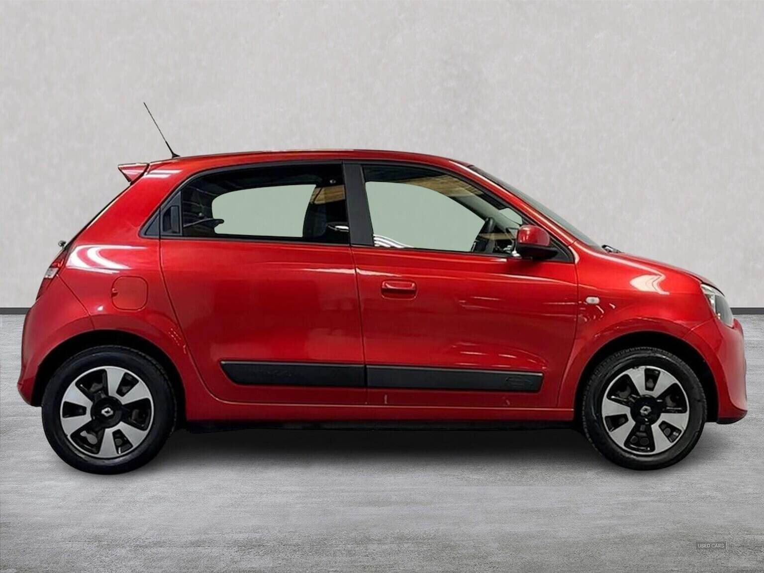 Jan 2018 Renault Twingo 1.0 Sce Play 5Dr
