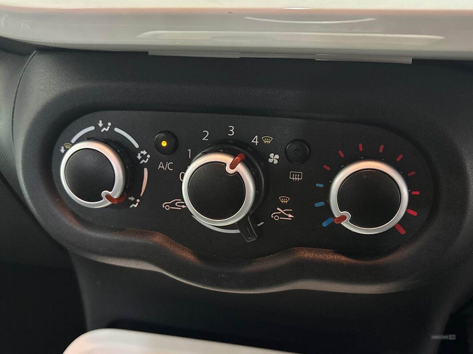 Jan 2018 Renault Twingo 1.0 Sce Play 5Dr