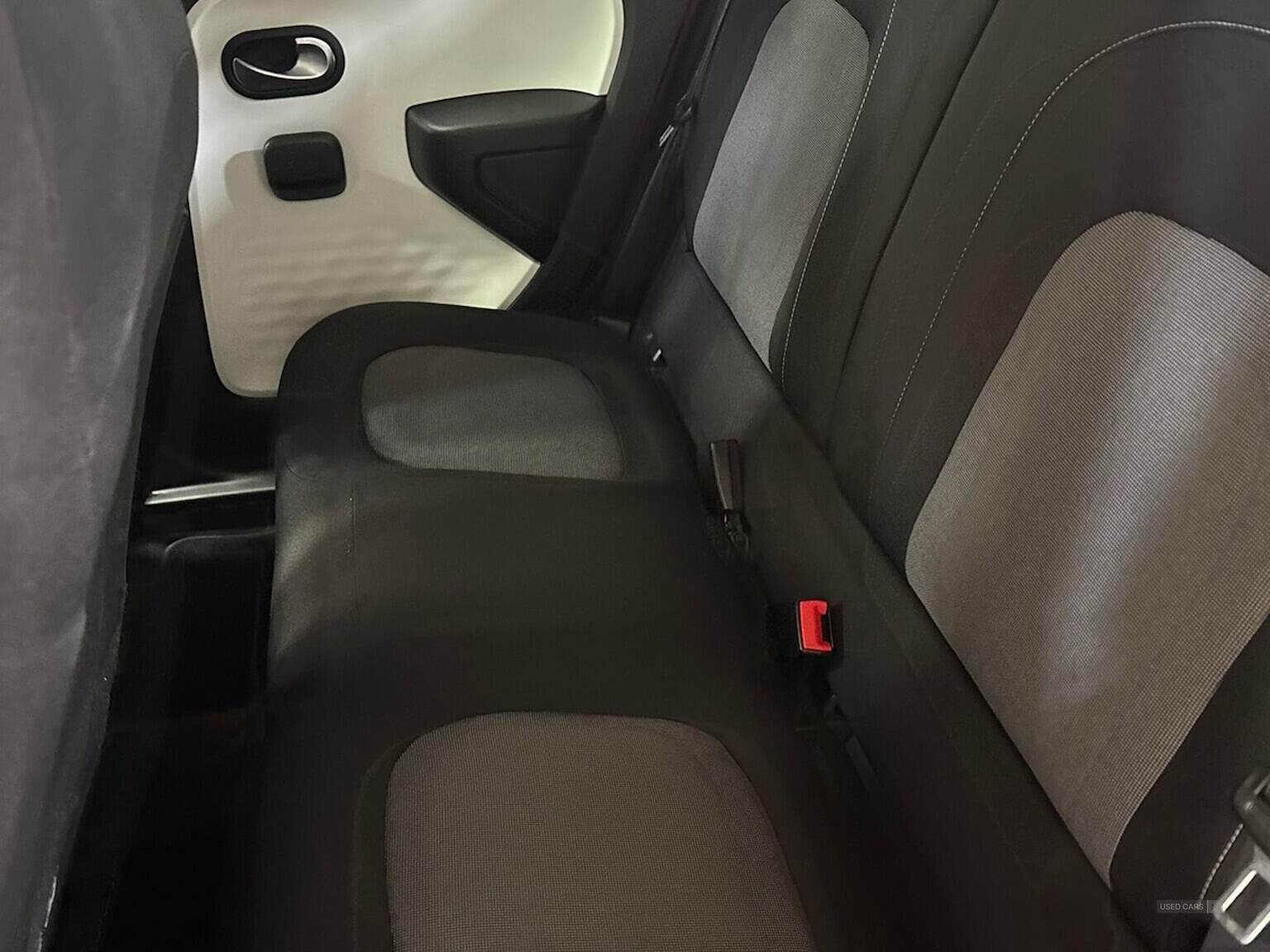 Jan 2018 Renault Twingo 1.0 Sce Play 5Dr