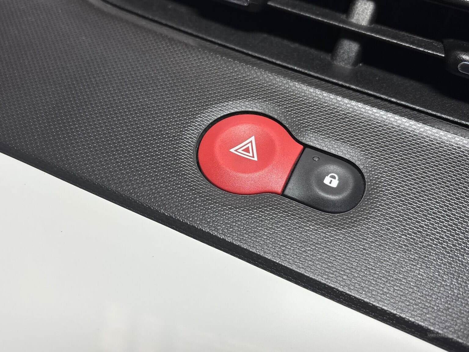 Jan 2018 Renault Twingo 1.0 Sce Play 5Dr