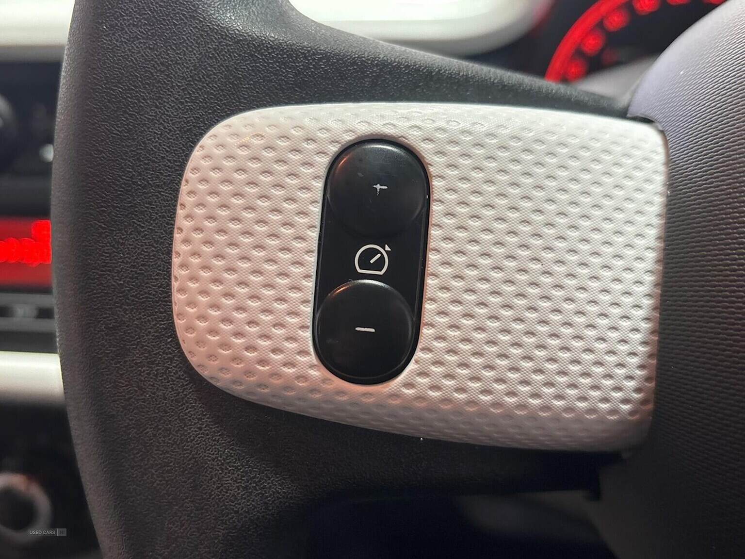 Jan 2018 Renault Twingo 1.0 Sce Play 5Dr