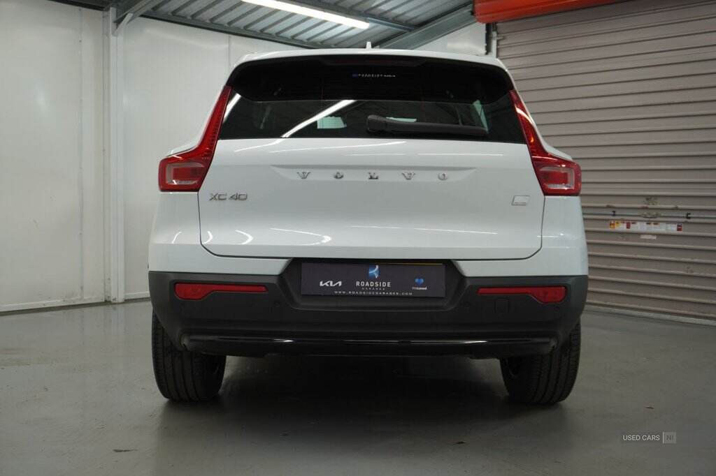 Jan 2023 Volvo XC40 1.5 T4 Recharge PHEV Plus Dark 5dr Auto