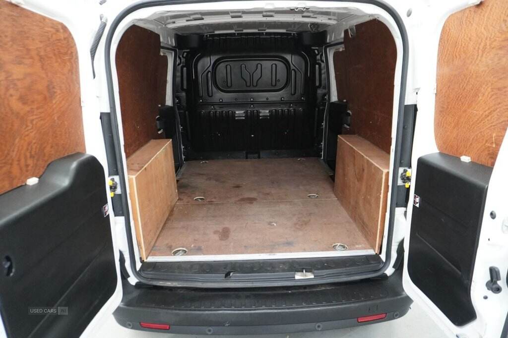 2021 Fiat Doblo 1.6 MultiJetII Maxi Tecnico Panel Van 6dr Diesel Manual L2 H1 Euro 6 (s/s) (105 bhp)