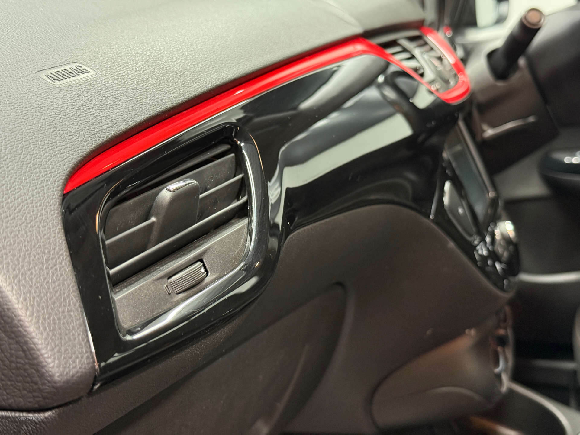 Apr 2019 Vauxhall Corsa 1.4 SRi Nav 5dr