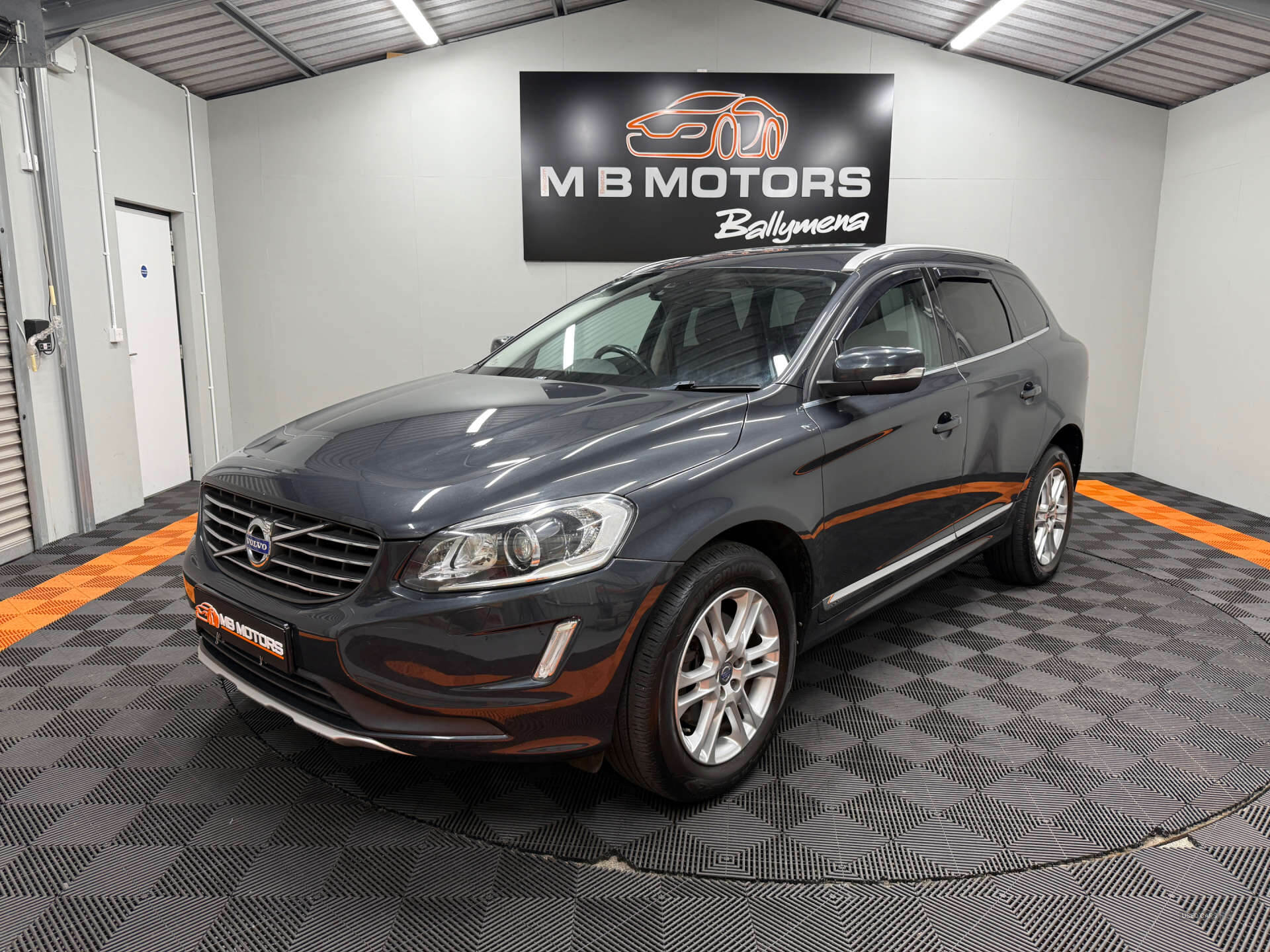 Apr 2015 Volvo XC60 D5 [215] SE Lux Nav 5dr AWD Geartronic