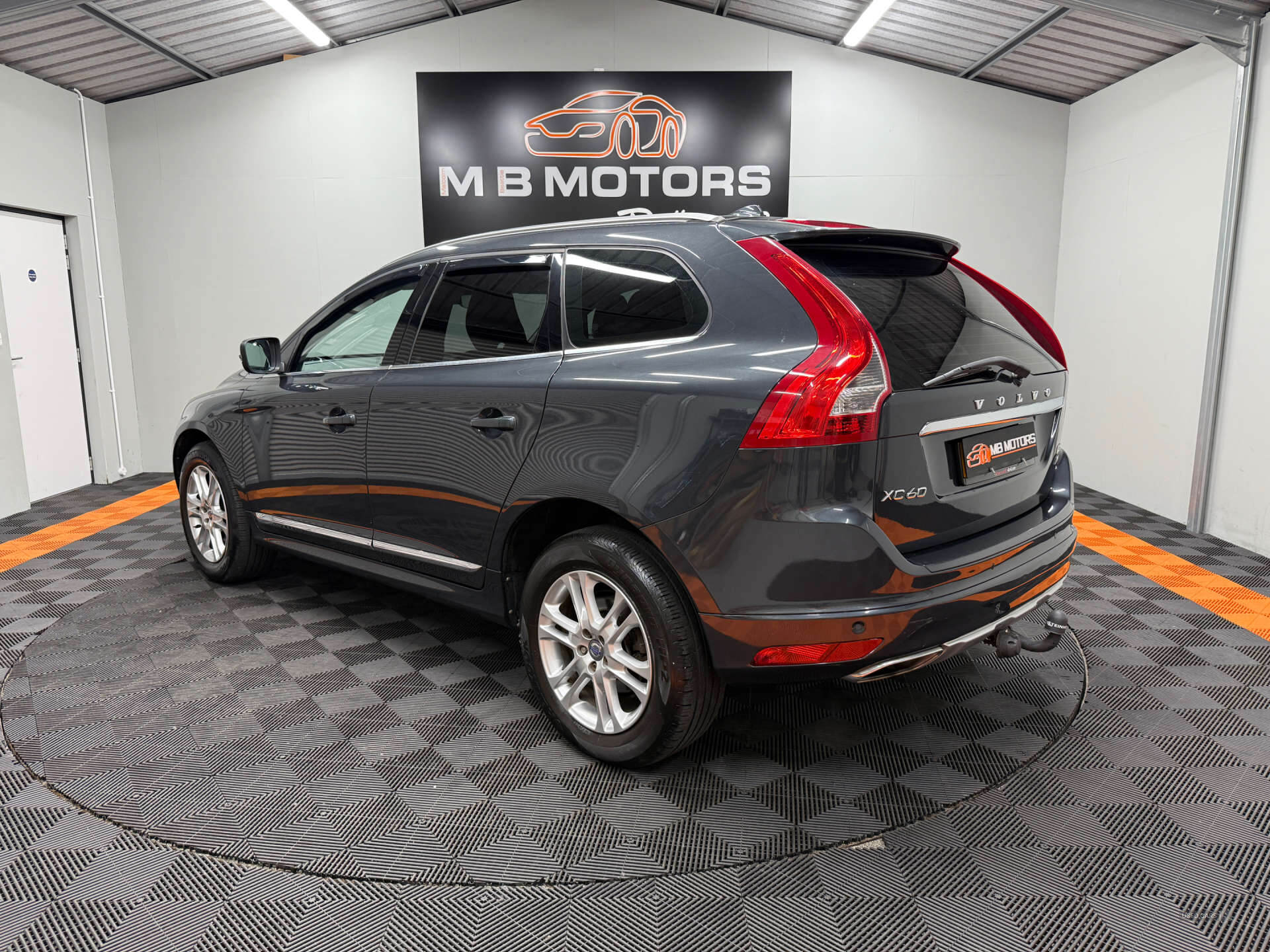 Apr 2015 Volvo XC60 D5 [215] SE Lux Nav 5dr AWD Geartronic