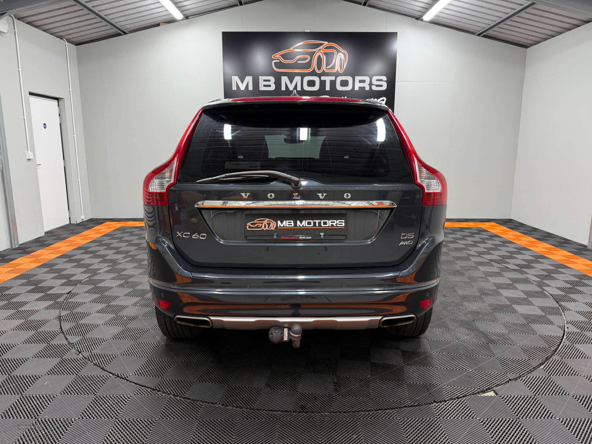 Apr 2015 Volvo XC60 D5 [215] SE Lux Nav 5dr AWD Geartronic