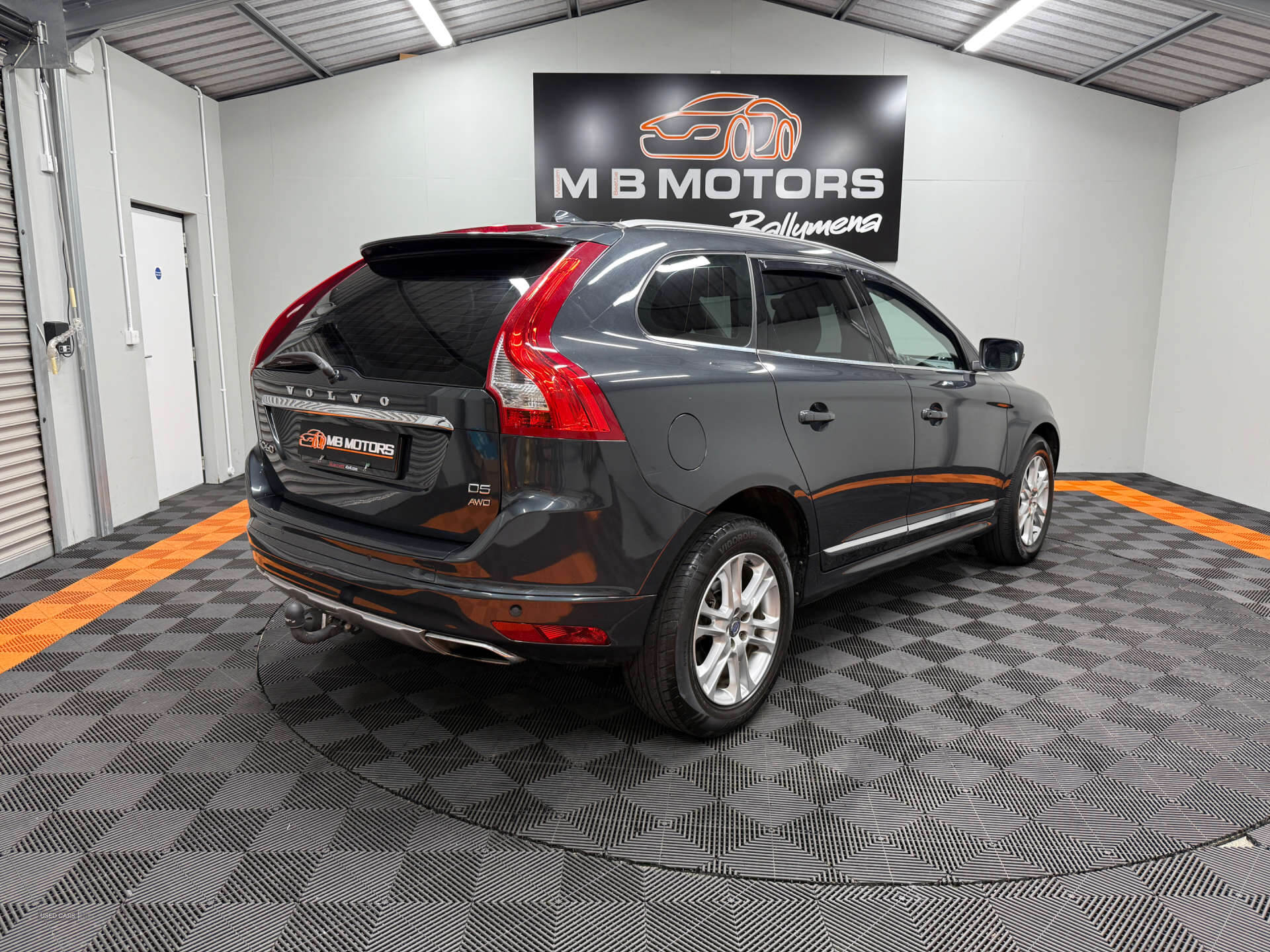 Apr 2015 Volvo XC60 D5 [215] SE Lux Nav 5dr AWD Geartronic