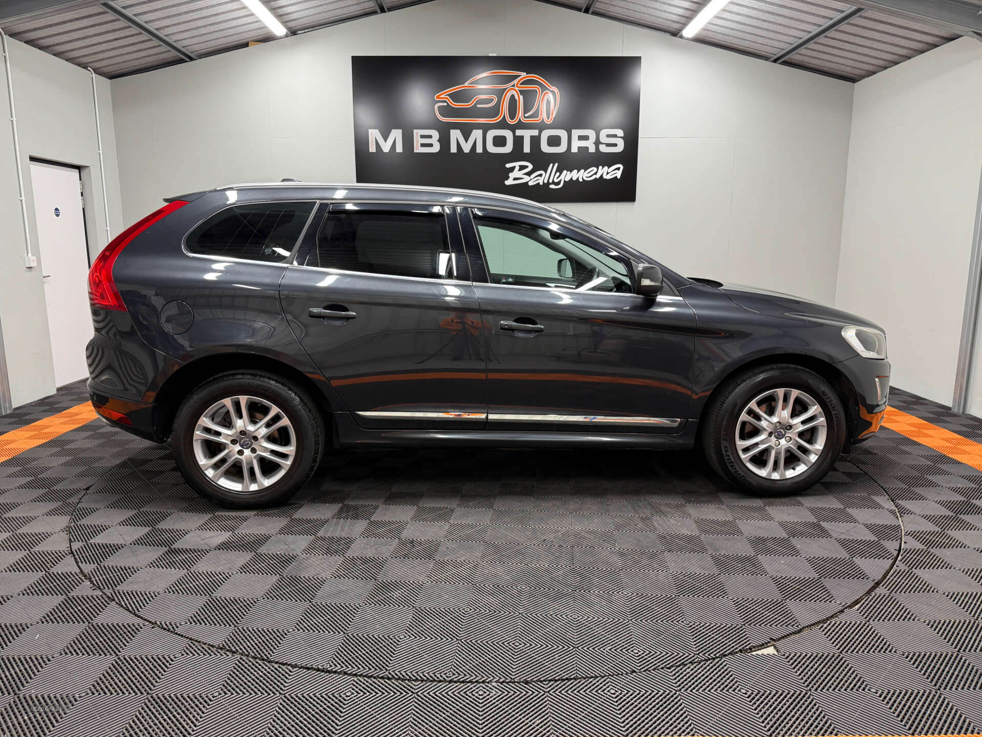 Apr 2015 Volvo XC60 D5 [215] SE Lux Nav 5dr AWD Geartronic