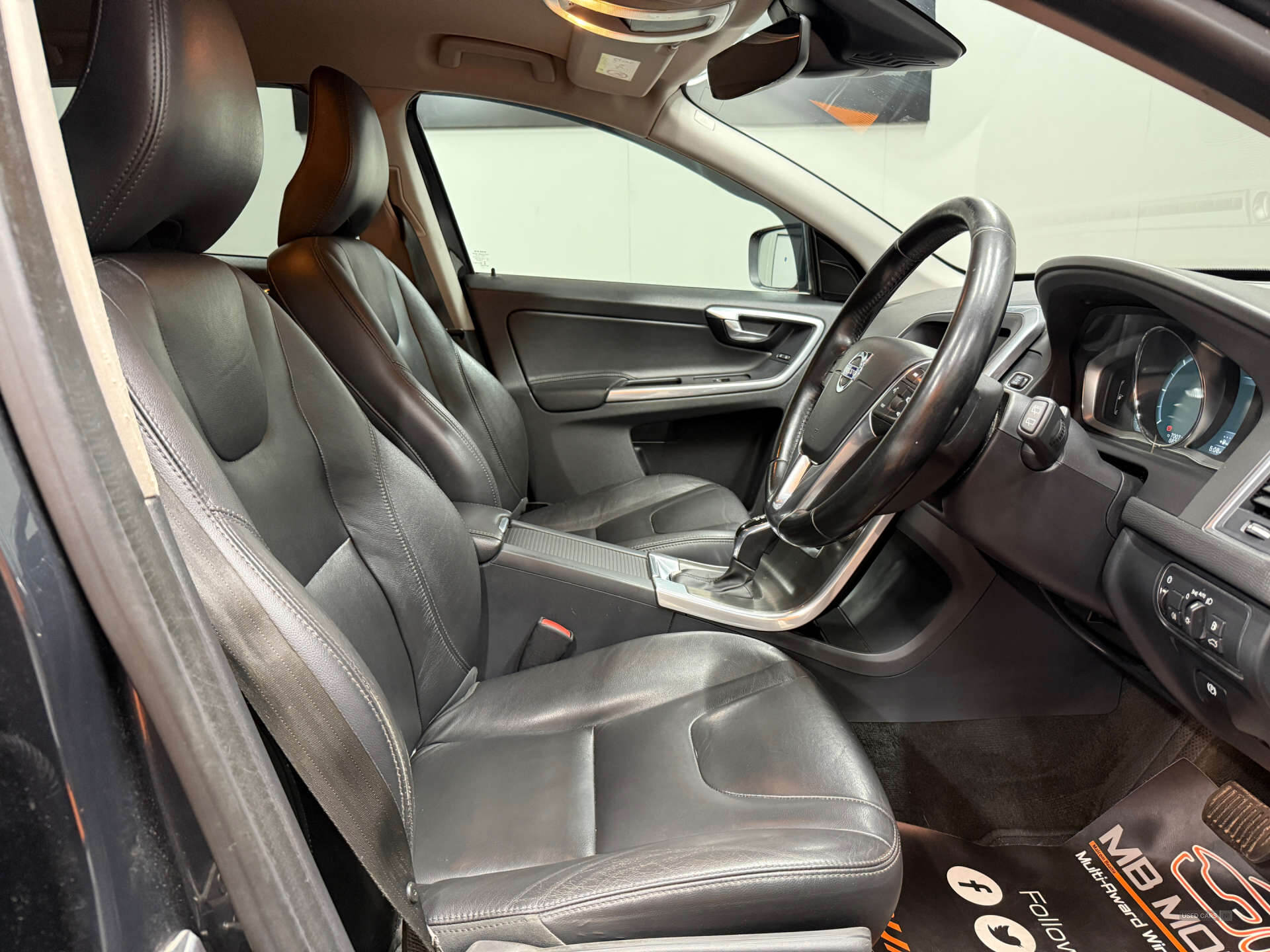 Apr 2015 Volvo XC60 D5 [215] SE Lux Nav 5dr AWD Geartronic