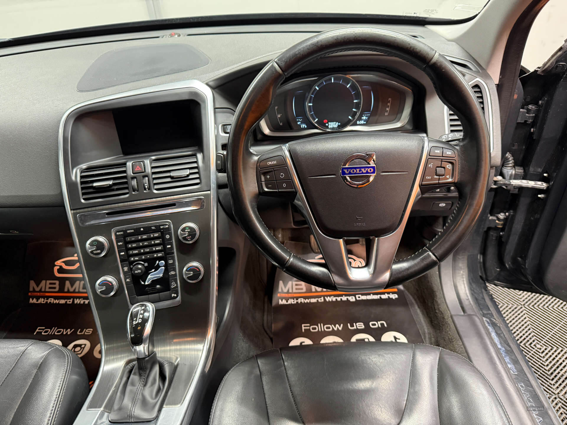 Apr 2015 Volvo XC60 D5 [215] SE Lux Nav 5dr AWD Geartronic