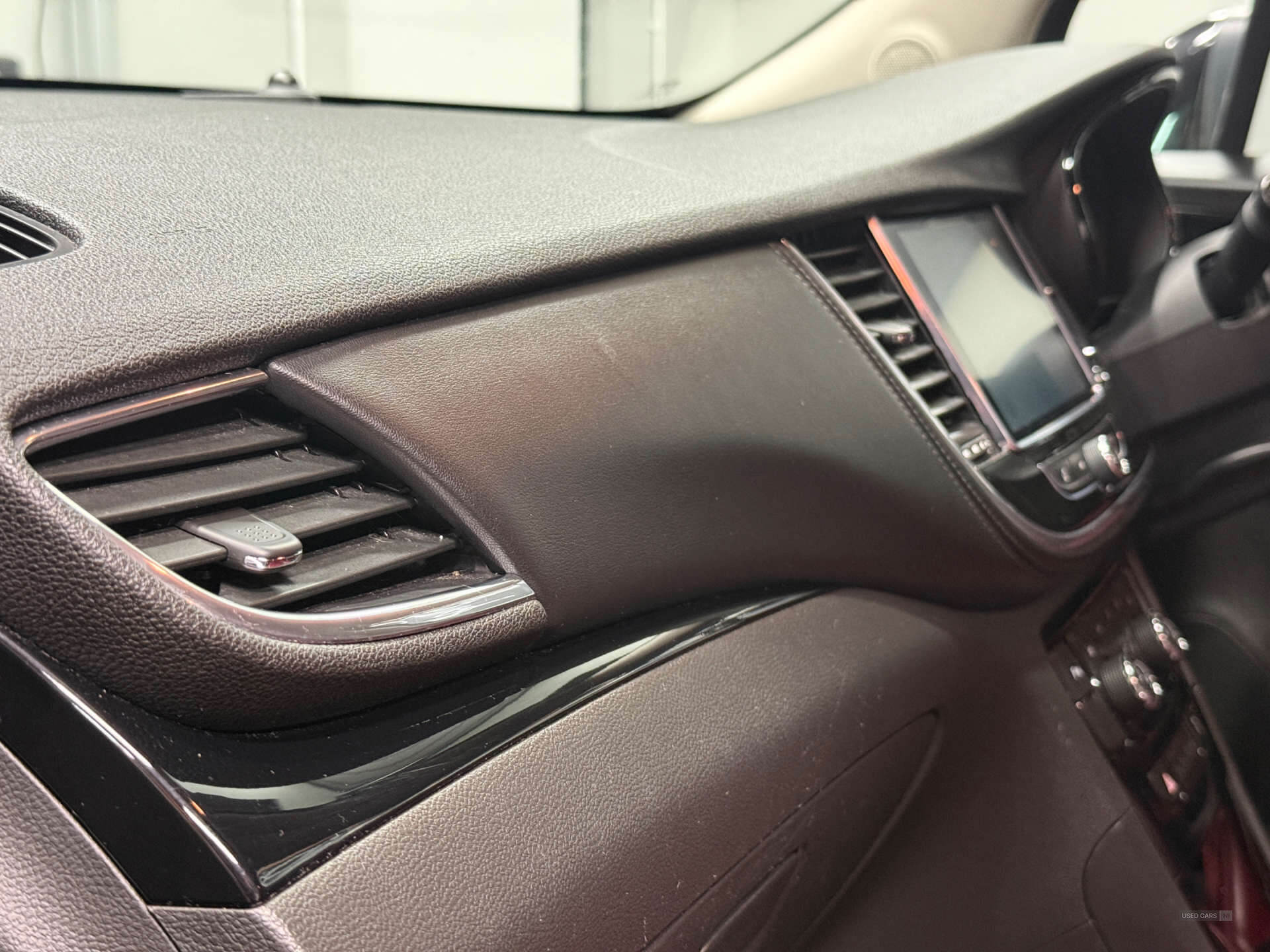 Jan 2019 Vauxhall Mokka 1.4T ecoTEC Elite Nav 5dr