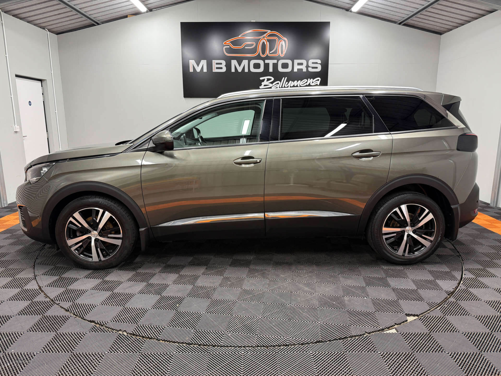Apr 2019 Peugeot 5008 1.5 BlueHDi Allure 5dr