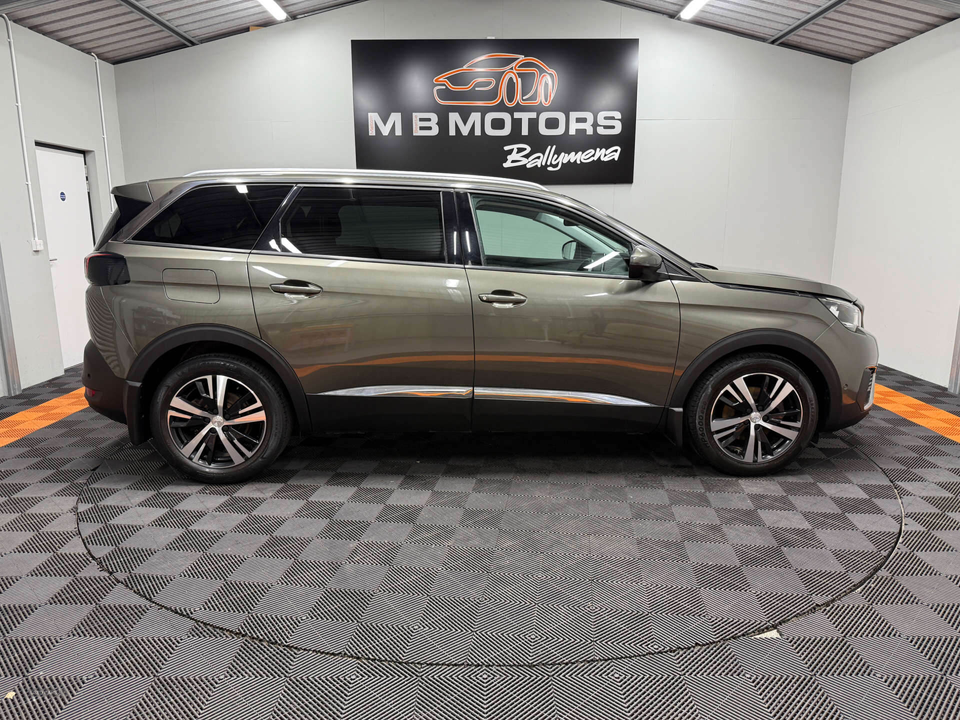 Apr 2019 Peugeot 5008 1.5 BlueHDi Allure 5dr