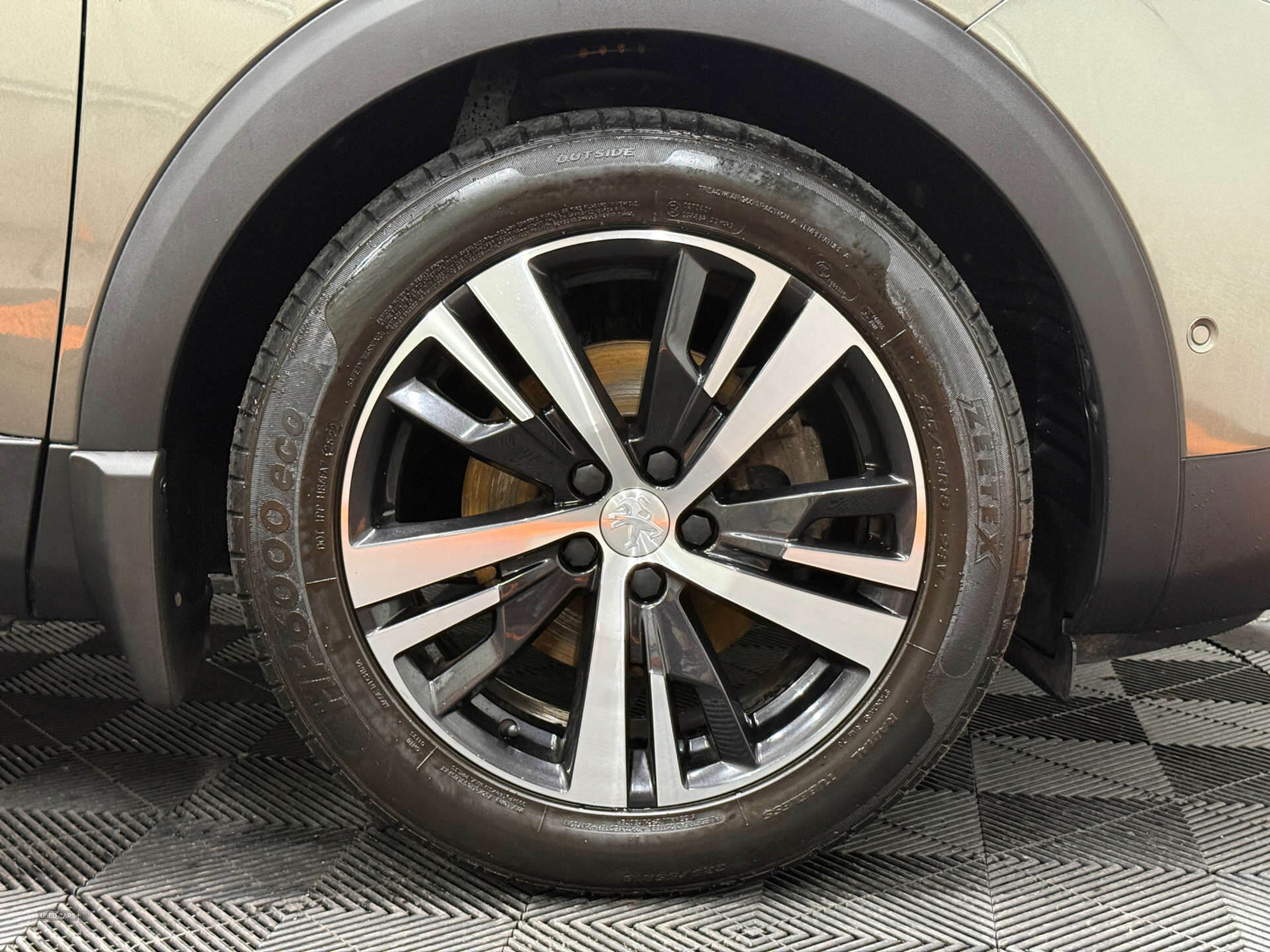 Apr 2019 Peugeot 5008 1.5 BlueHDi Allure 5dr