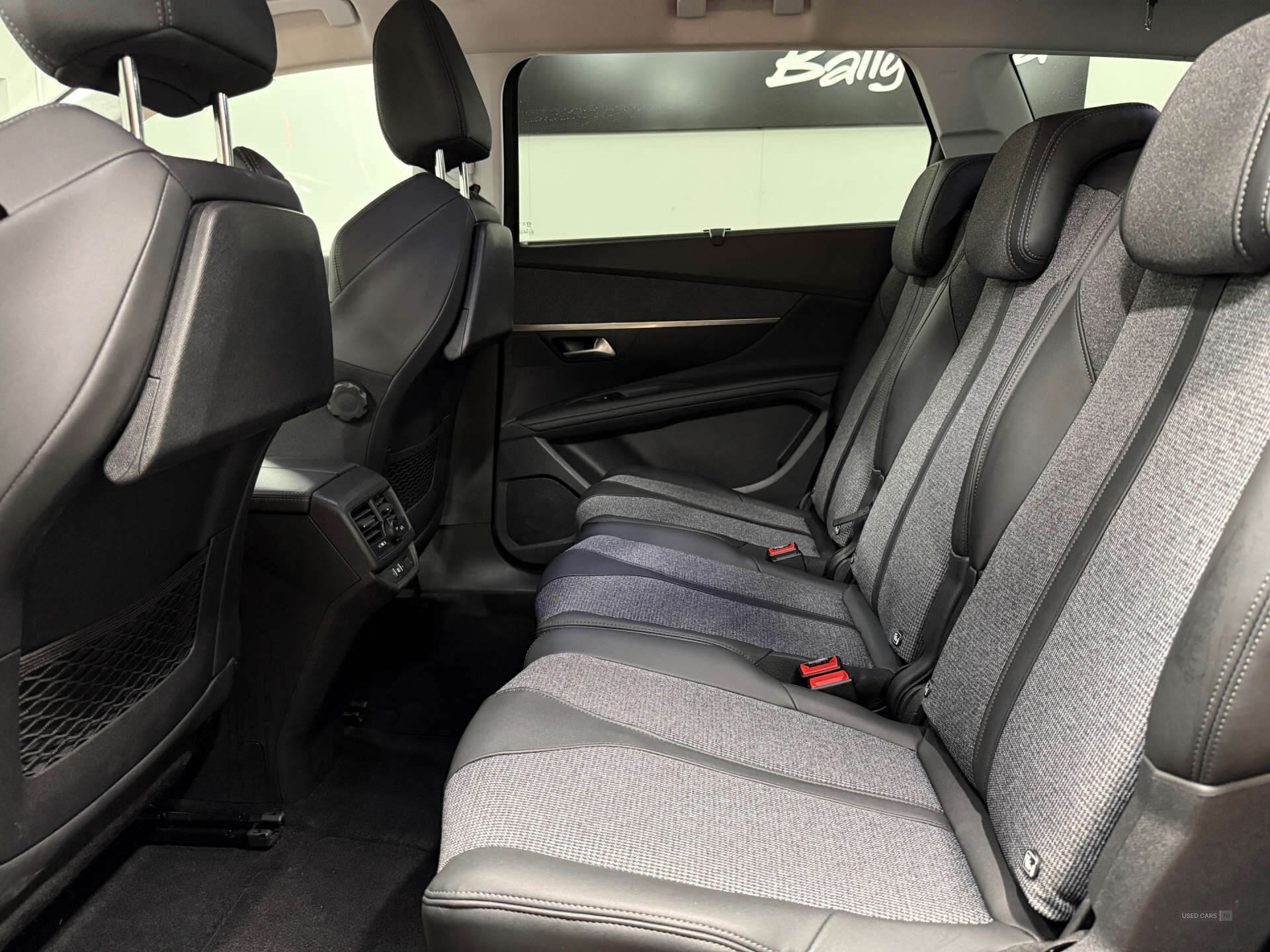 Apr 2019 Peugeot 5008 1.5 BlueHDi Allure 5dr