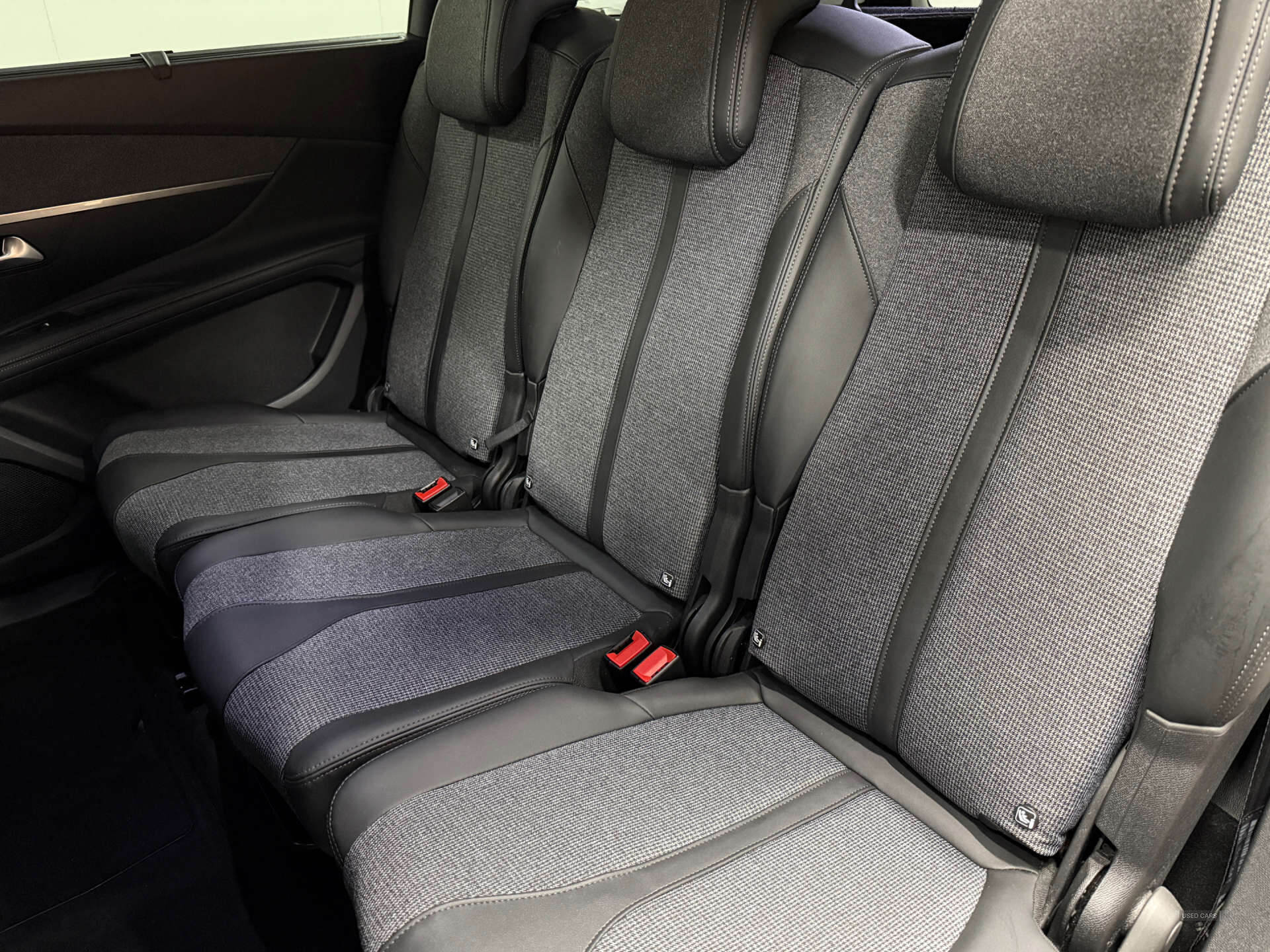 Apr 2019 Peugeot 5008 1.5 BlueHDi Allure 5dr