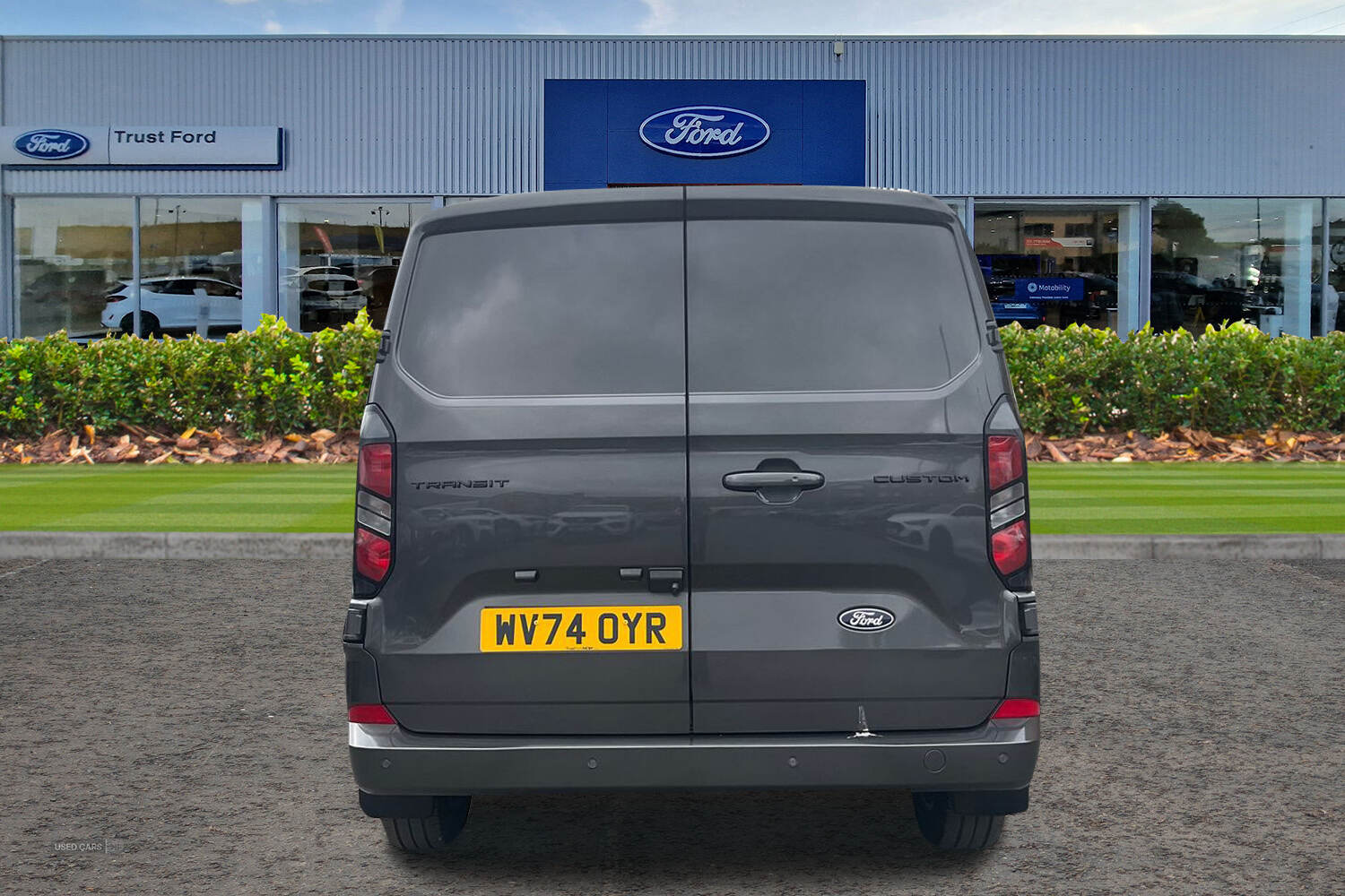 Sep 2024 Ford Transit Custom 2.0 EcoBlue 136ps H1 Van Limited Auto