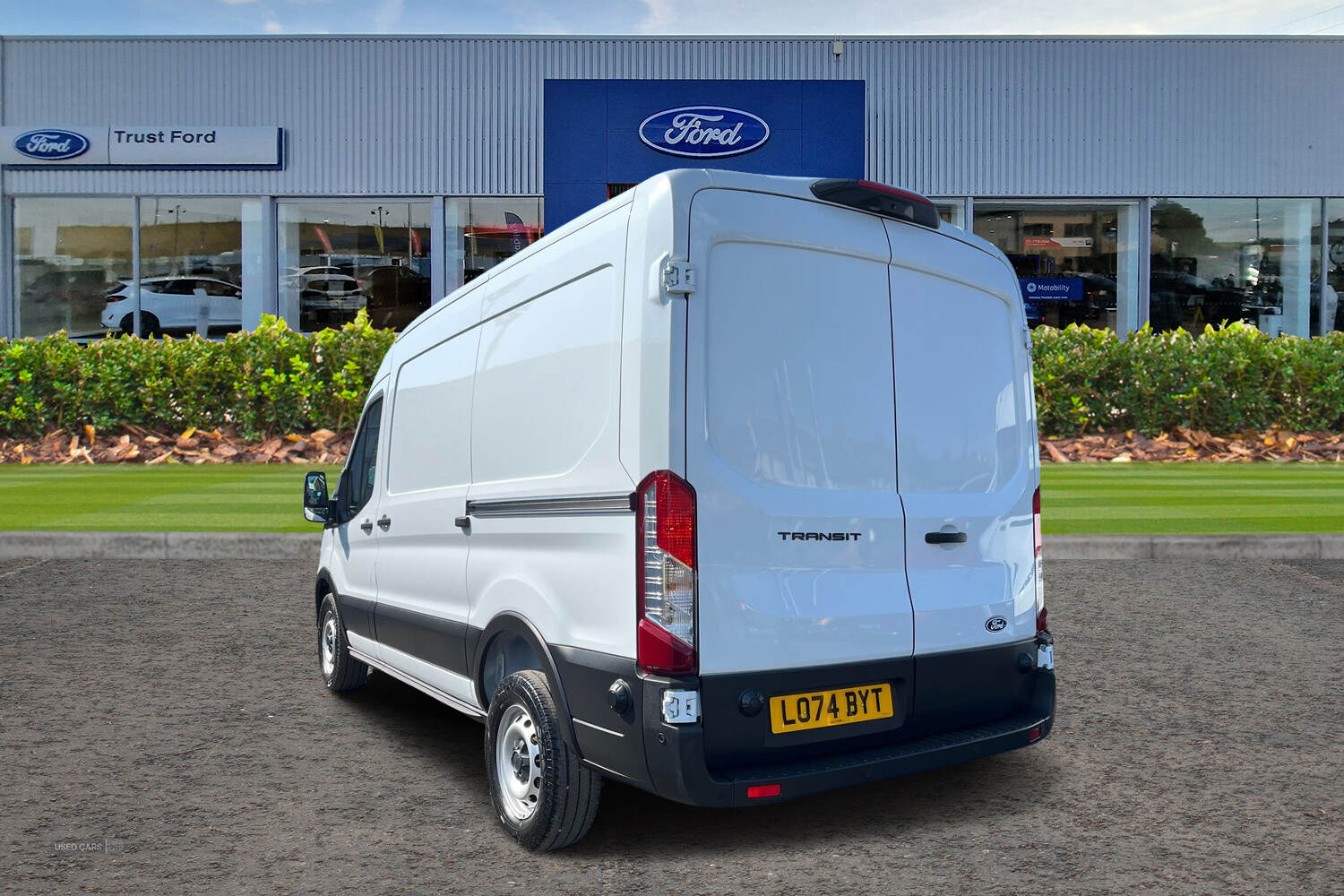Nov 2024 Ford Transit 2.0 EcoBlue 165ps H2 Leader Van [DAP]