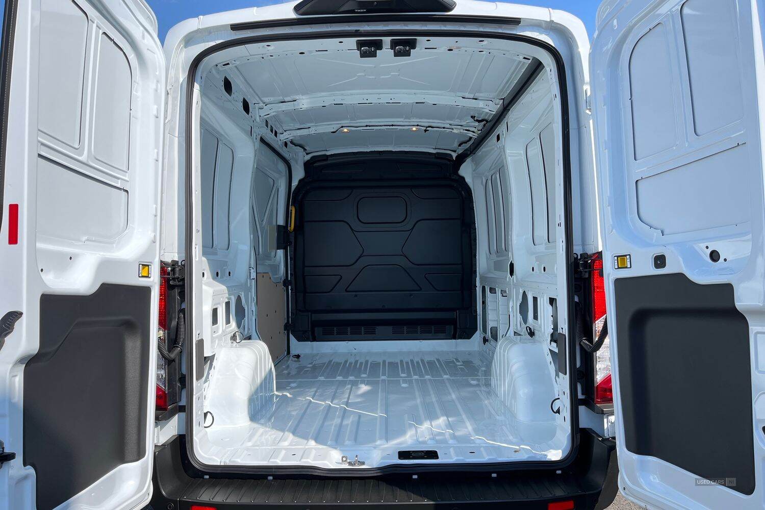 Nov 2024 Ford Transit 2.0 EcoBlue 165ps H2 Leader Van [DAP]