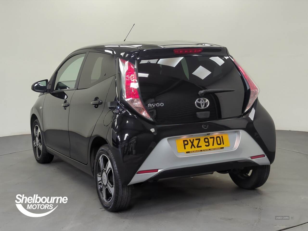 Apr 2018 Toyota Aygo 1.0 VVT-i X-Clusiv 3 5dr x-shift