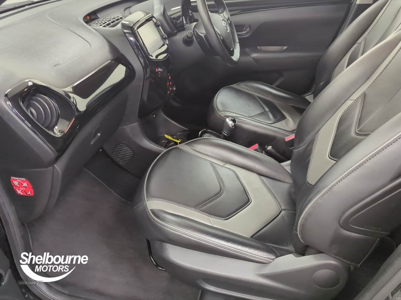 Apr 2018 Toyota Aygo 1.0 VVT-i X-Clusiv 3 5dr x-shift