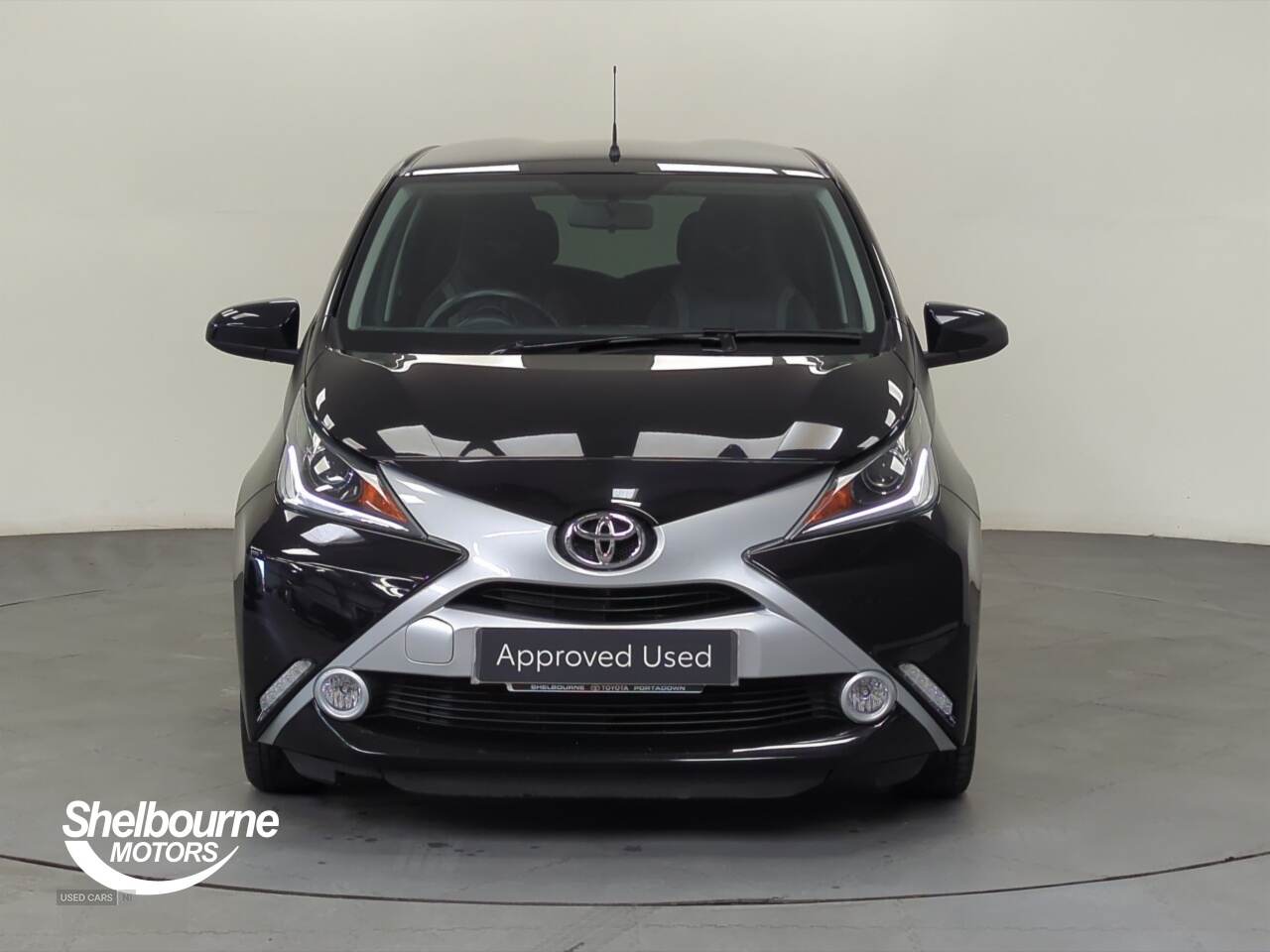 Apr 2018 Toyota Aygo 1.0 VVT-i X-Clusiv 3 5dr x-shift