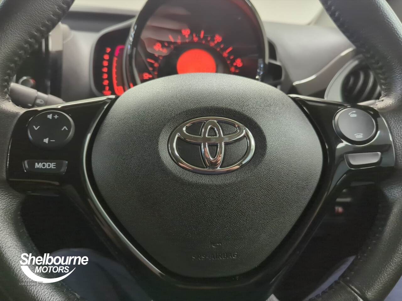 Apr 2018 Toyota Aygo 1.0 VVT-i X-Clusiv 3 5dr x-shift