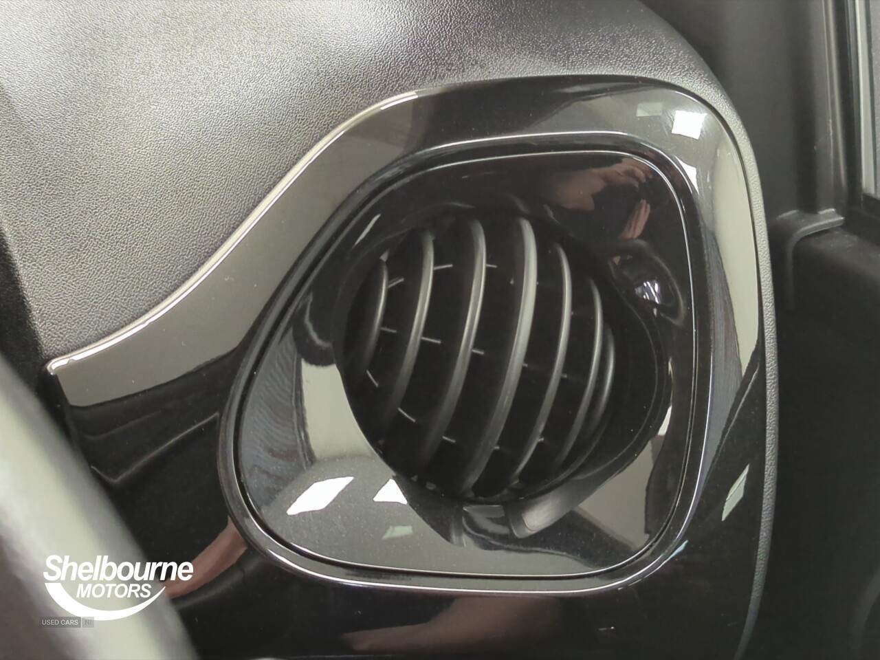 Apr 2018 Toyota Aygo 1.0 VVT-i X-Clusiv 3 5dr x-shift