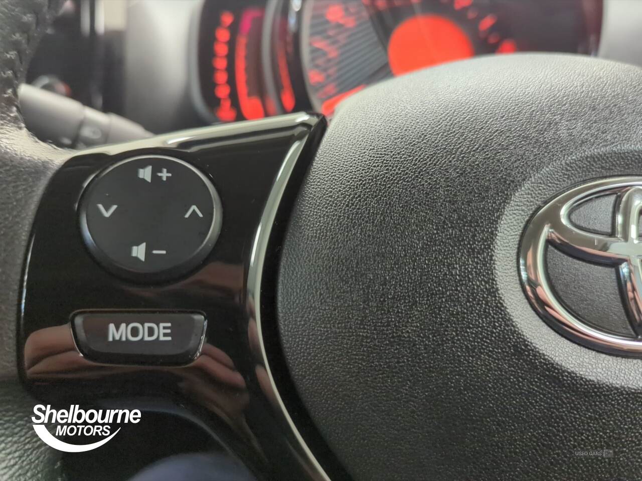 Apr 2018 Toyota Aygo 1.0 VVT-i X-Clusiv 3 5dr x-shift