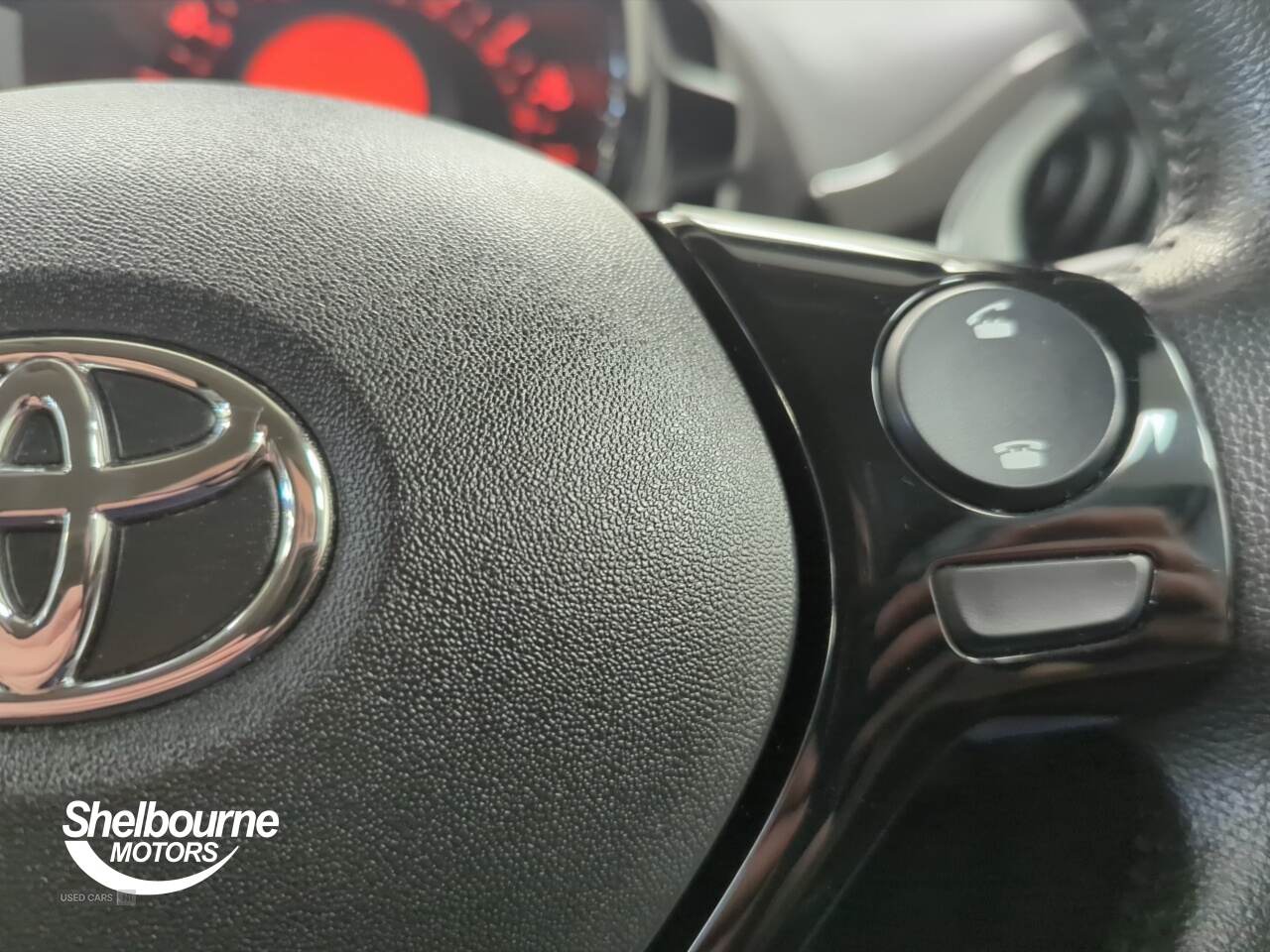 Apr 2018 Toyota Aygo 1.0 VVT-i X-Clusiv 3 5dr x-shift