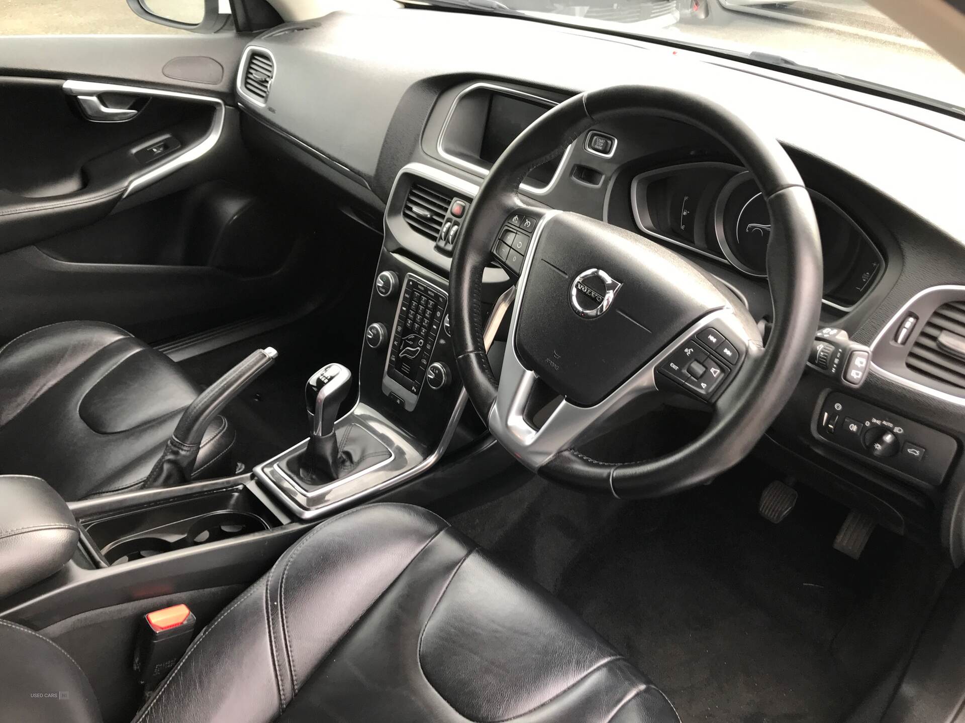 Apr 2017 Volvo V40 T3 [152] Inscription 5dr