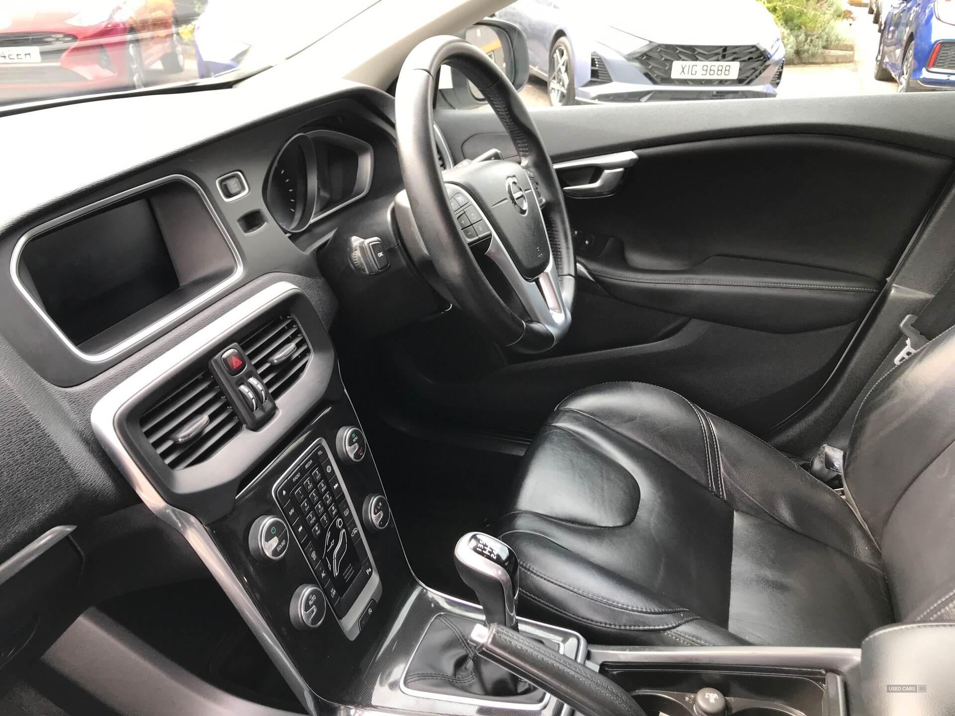 Apr 2017 Volvo V40 T3 [152] Inscription 5dr
