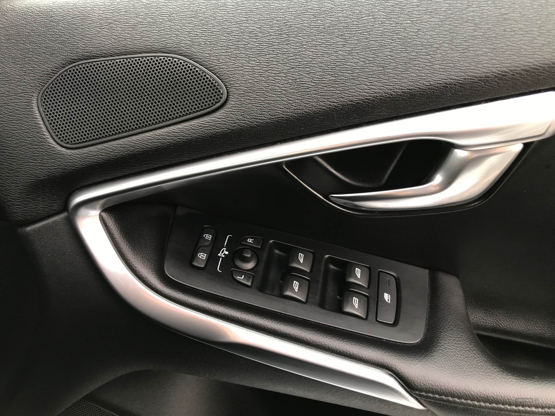 Apr 2017 Volvo V40 T3 [152] Inscription 5dr