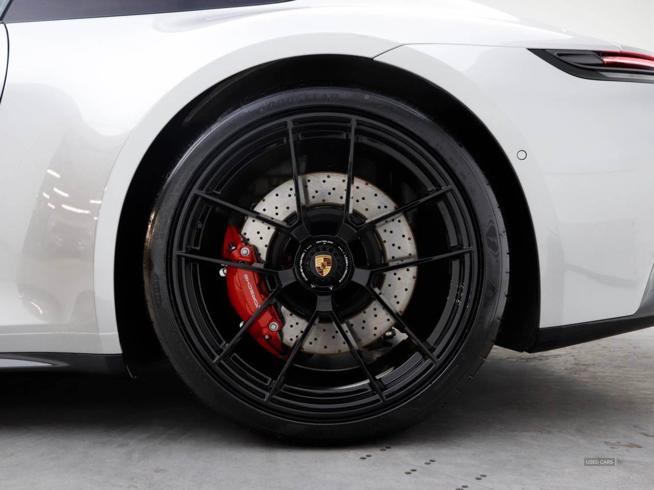 Apr 2025 Porsche 911 GTS t-Hybrid 2dr PDK
