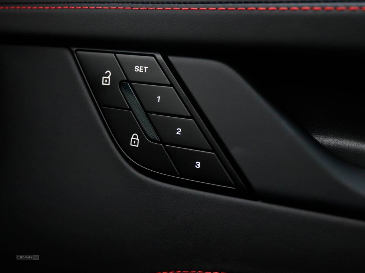 Apr 2025 Porsche 911 GTS t-Hybrid 2dr PDK