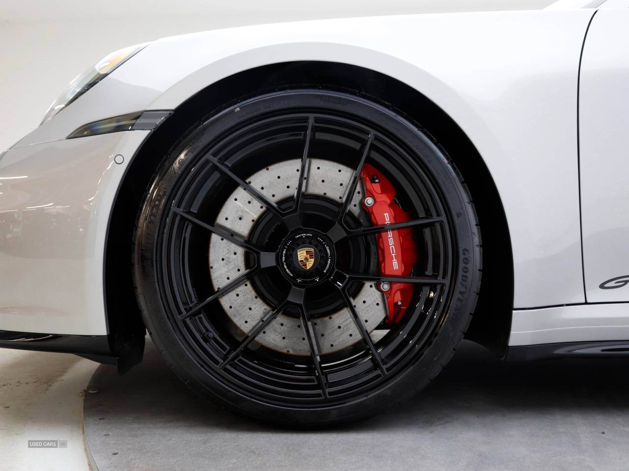 Apr 2025 Porsche 911 GTS t-Hybrid 2dr PDK
