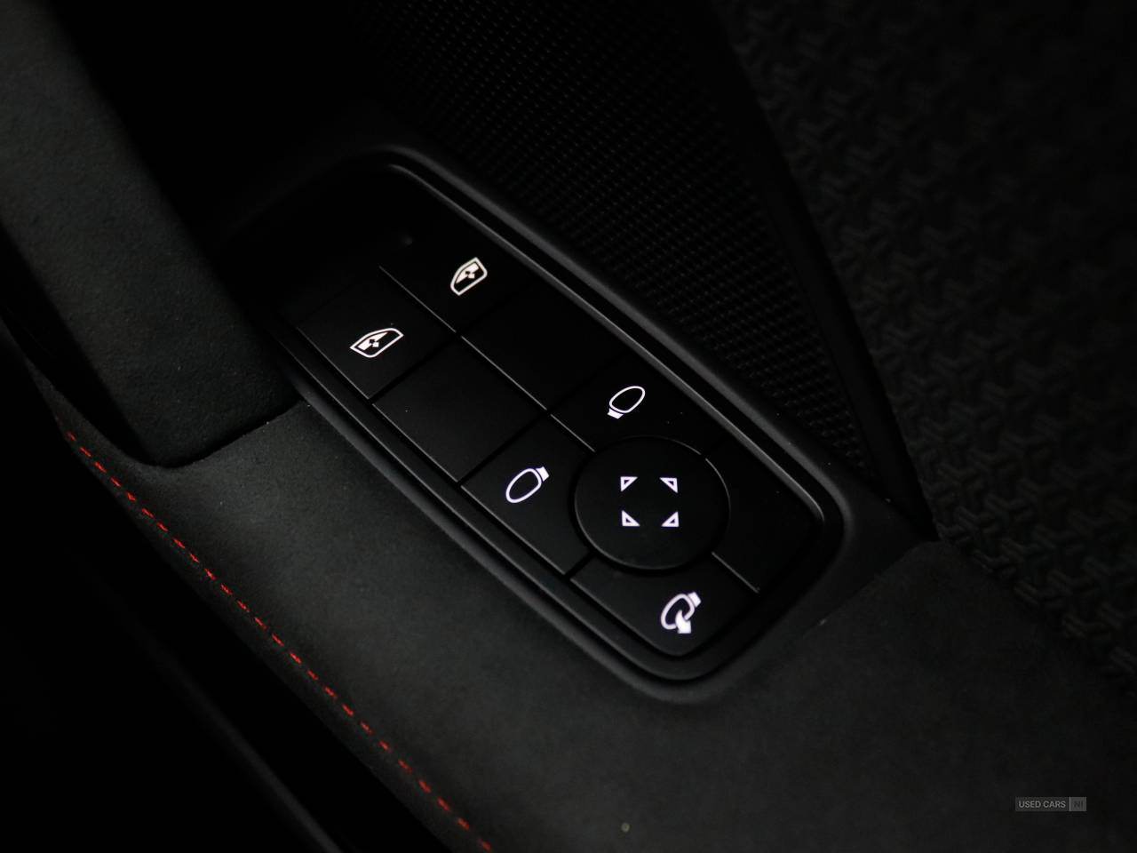Apr 2025 Porsche 911 GTS t-Hybrid 2dr PDK