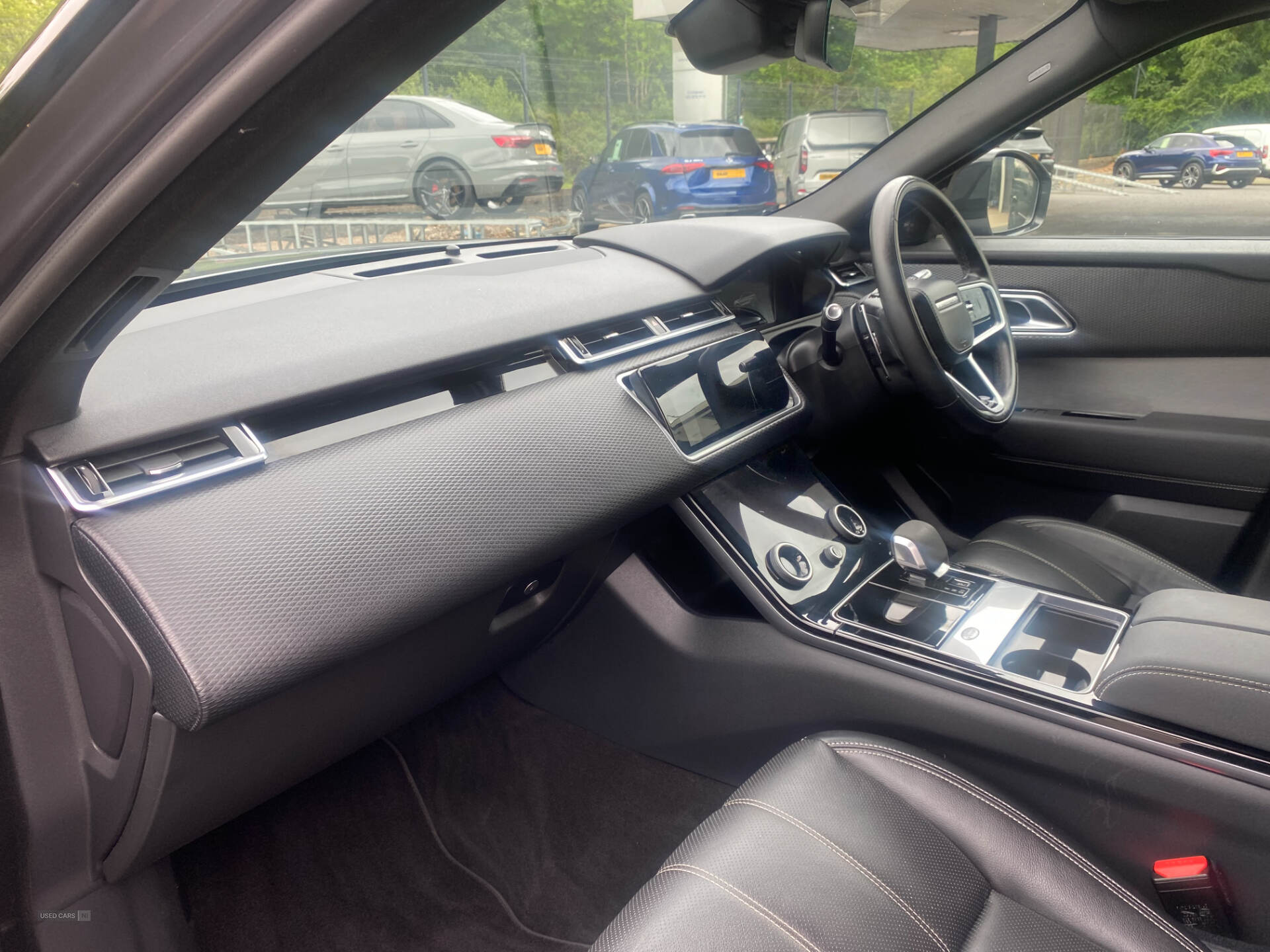 Mar 2022 Land Rover Range Rover Velar 2.0 D200 R-Dynamic SE 5dr Auto