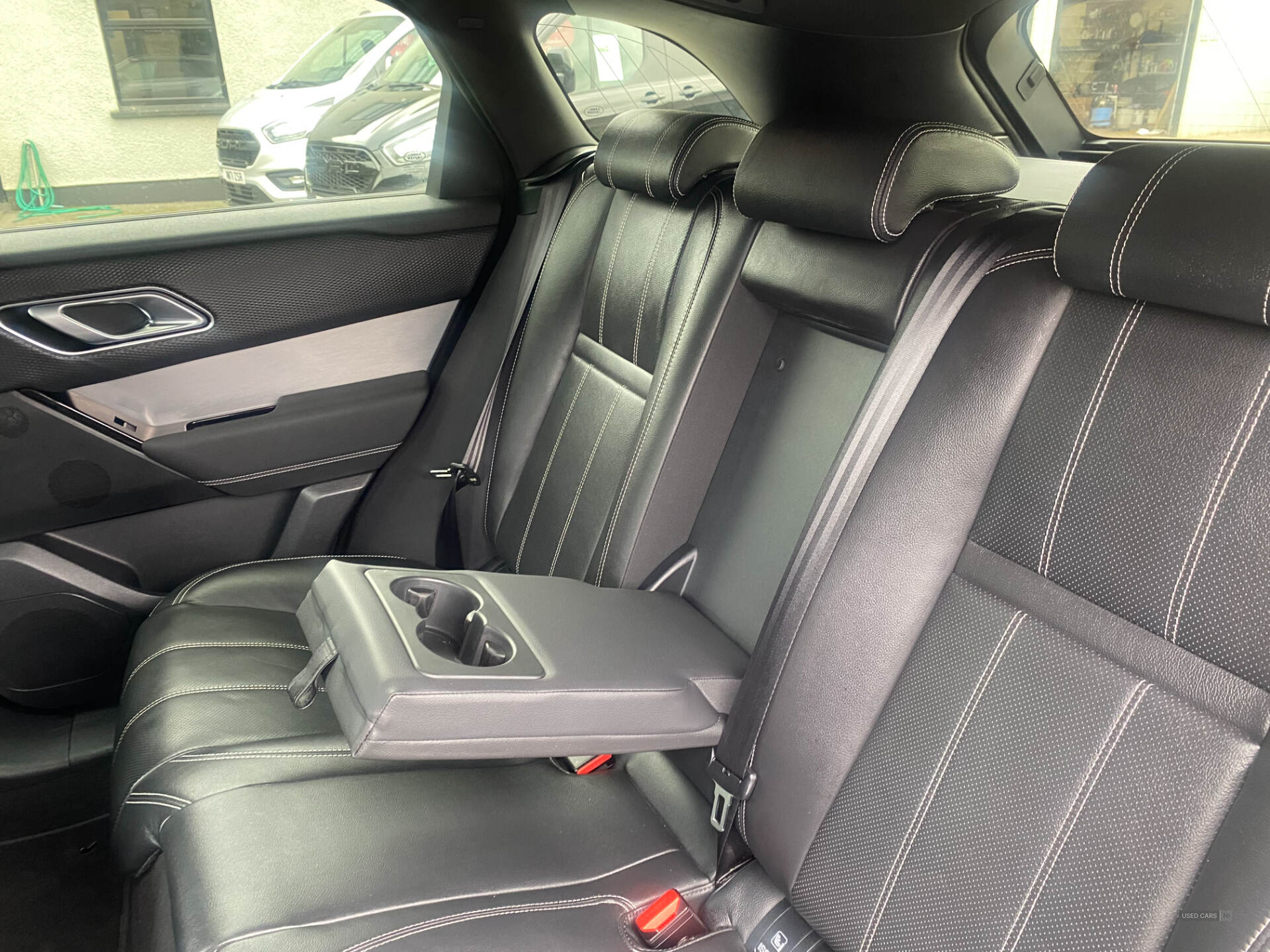 Mar 2022 Land Rover Range Rover Velar 2.0 D200 R-Dynamic SE 5dr Auto