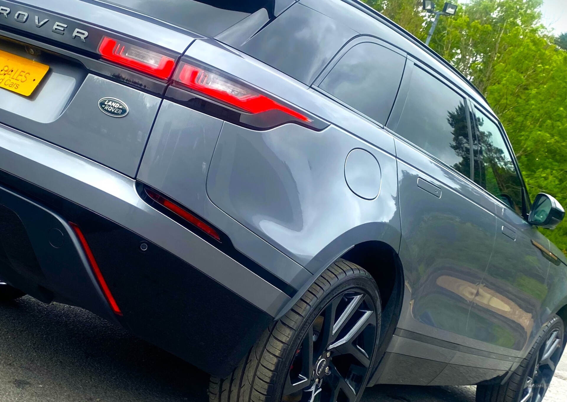 Mar 2022 Land Rover Range Rover Velar 2.0 D200 R-Dynamic SE 5dr Auto