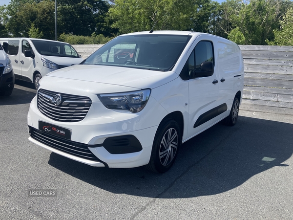 Vauxhall Combo CARGO L2 DIESEL in Down