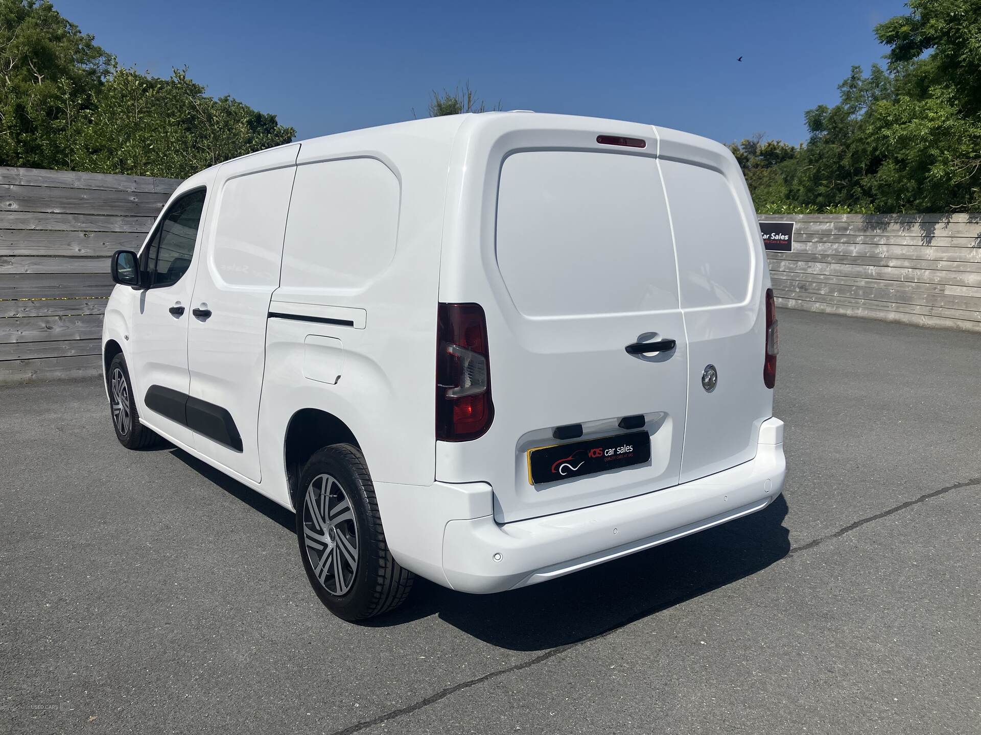 Vauxhall Combo CARGO L2 DIESEL in Down