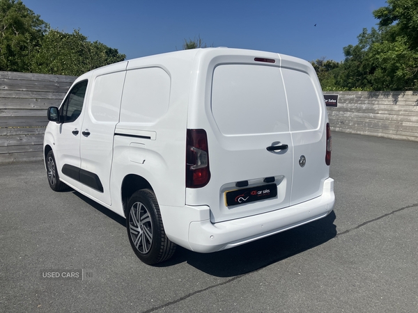 Vauxhall Combo CARGO L2 DIESEL in Down