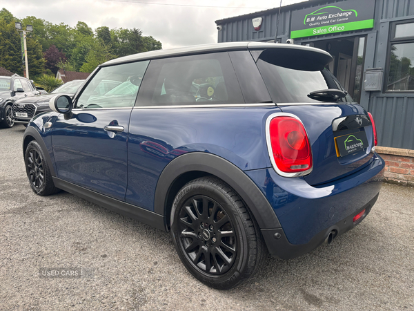 MINI Hatch in Down